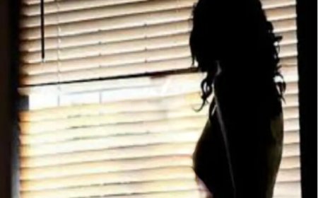 बाड़मेर में रेलवे कर्मचारी को हनीट्रैप का शिकार बनाया: दो युवतियों ने बुलाया, युवकों ने बंधक बनाकर पीटा, 10 लाख की मांग