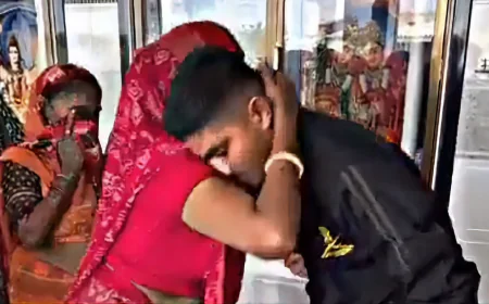 वर्दी पहनकर बेटा रवाना हुआ बॉर्डर गौरवान्वित माँ ने नम आँखों से दी विदाई वीडियो वायरल