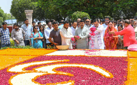 स्व. श्री भैरोंसिंह शेखावत की पुण्यतिथि: मुख्यमंत्री भजनलाल शर्मा ने अर्पित की पुष्पांजलि