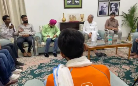 पूर्व मुख्यमंत्री अशोक गहलोत से मिले गिग वर्कर्स, वेलफेयर कानून के अमल की मांग उठाई