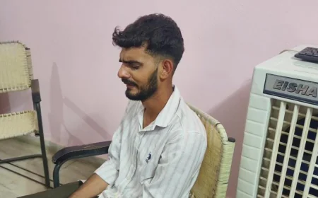 प्रधानमंत्री आवास योजना  के लिए 5,000 रुपये रिश्वत मांगते पकड़ा गया ग्राम विकास अधिकारी ACP को देखकर जोर-जोर से चिल्लाया