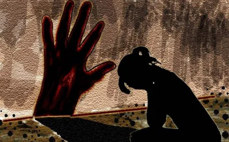 नींद की दवा देकर बेटियों पर पिता की हैवानियत: 5 साल की मासूमियत लुटी, मां को फटे कपड़े सौंपती थीं बच्चियां