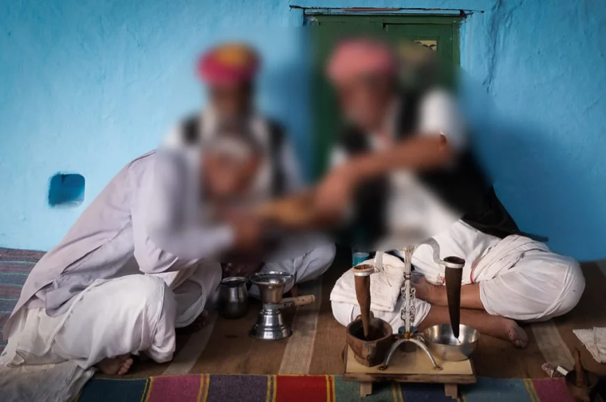 जालोर सदियों पुरानी परंपरा पर ब्रेक, अफीम की मनुहार बंद कराने में जुटा समाज और प्रशासन