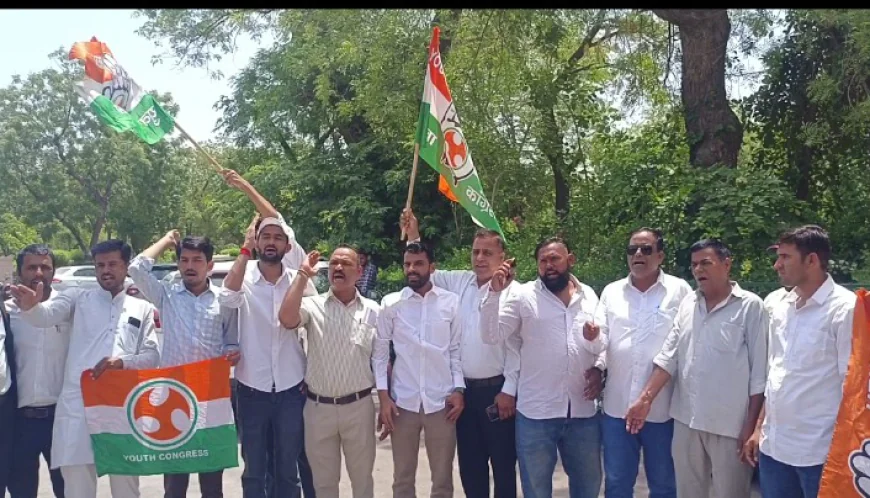 "जोधपुर में कांग्रेस का हल्ला बोल: चिरंजीवी स्वास्थ्य बीमा योजना की बहाली को लेकर कलेक्ट्रेट में प्रदर्शन, BJP सरकार पर तीखा हमला"
