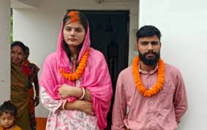 चाची को भतीजे से हुआ प्यार, पति के सामने की लव मैरिज
