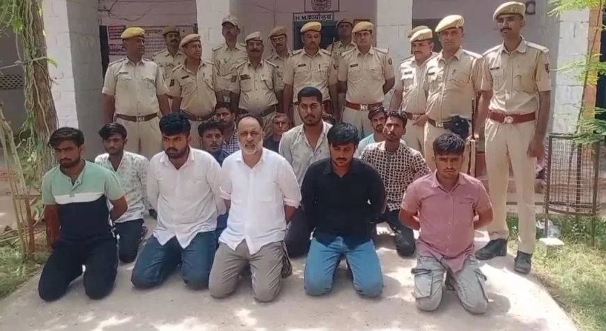 सोशल मीडिया टिप्पणी के बाद भीड़ का थाने पर पत्थराव, 13 गिरफ्तार