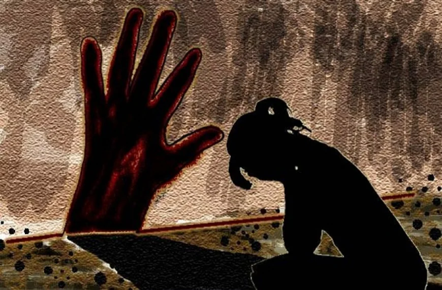 नींद की दवा देकर बेटियों पर पिता की हैवानियत: 5 साल की मासूमियत लुटी, मां को फटे कपड़े सौंपती थीं बच्चियां