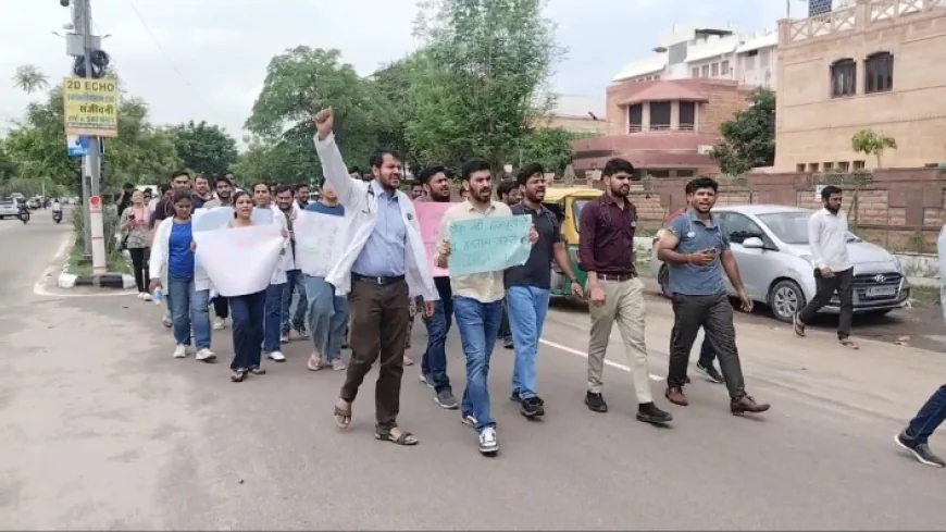 जोधपुर में रेजिडेंट डॉक्टर्स की हड़ताल: प्रशासनिक लापरवाही के खिलाफ आक्रोश,