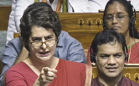 'मेरी मां के आंसू...': सोनिया गांधी पर अमित शाह के तंज पर प्रियंका गांधी का पलटवार