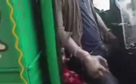 लापता युवक की हत्या,  सड़क किनारे टैंपो में मिला शव