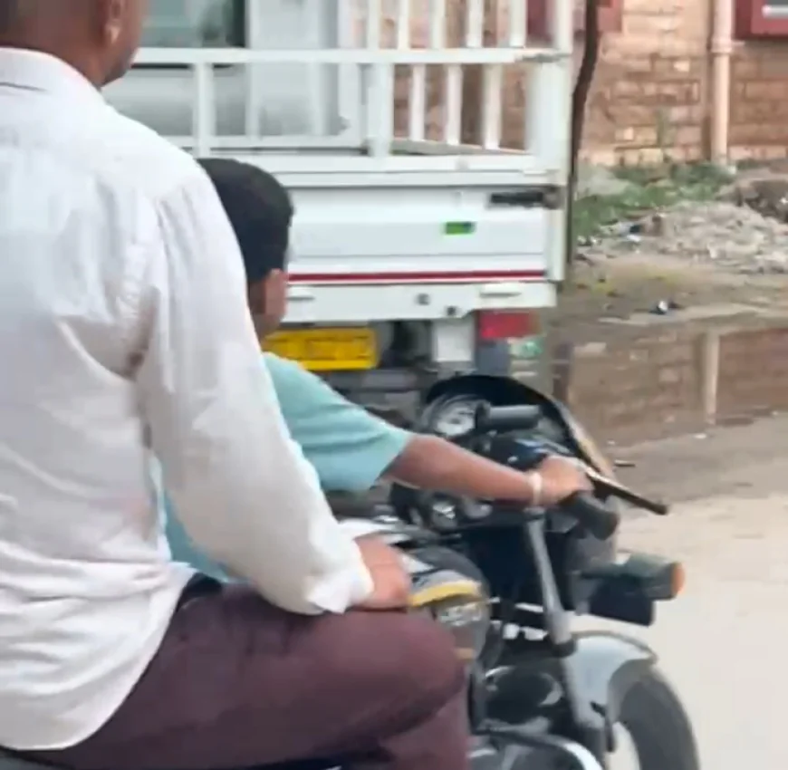 "जोधपुर की सड़कों पर जानलेवा मूर्खता: नाबालिग बच्चे को बाइक सौंपकर खेली जिंदगी से खिलवाड़!"
