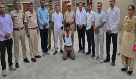 फलोदी पुलिस की नशा तस्करी के खिलाफ बड़ी कार्रवाई: 879 ग्राम स्मैक के साथ कुख्यात तस्कर अनीश खान गिरफ्तार.