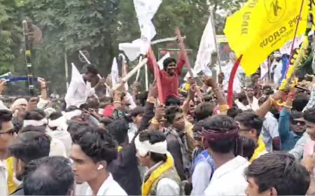 "विश्व आदिवासी दिवस: 'जय भील प्रदेश' की मांग के साथ विशाल महारैली, सांसद-विधायक हुए शामिल"