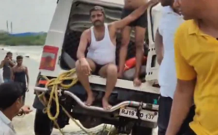 लूणी नदी में बोलेरो बही, मां और दो बेटियों की मौत, तीन लापता