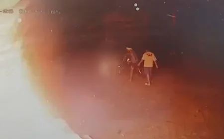 शराब नहीं मिली तो ठेके में लगाई आग, रात 8 बजे बाद बिक्री से इनकार पर युवक ने किया तांडव