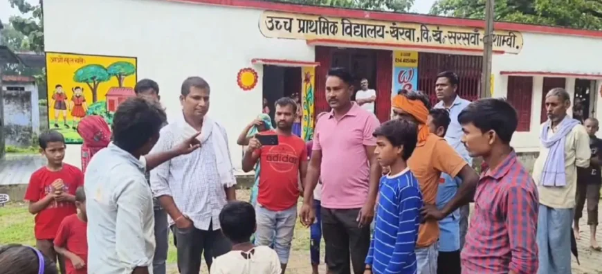 प्राइमरी स्कूल के हेडमास्टर की शर्मनाक करतूत, बच्चियों के साथ अश्लील हरकतों का आरोप
