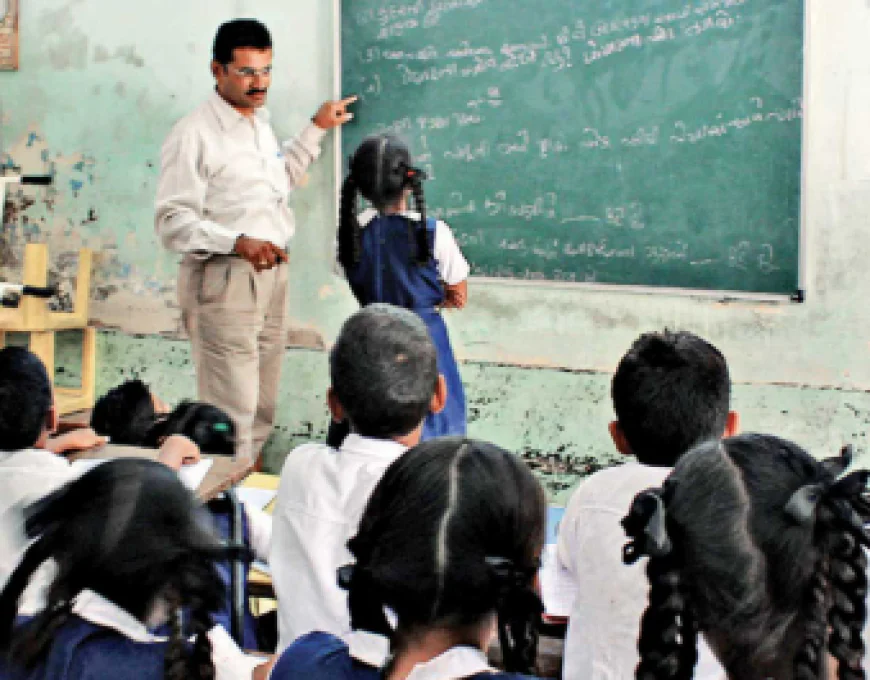 सरकारी स्कूल के लेक्चरर ने छात्रा को दिया लव लेटर, हंगामे के बाद सस्पेंड