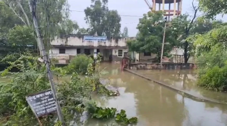 मूसलाधार बारिश का कहर,जलभराव से व्यापार ठप, प्रशासन की नाकामी ने बढ़ाई मुश्किलें.