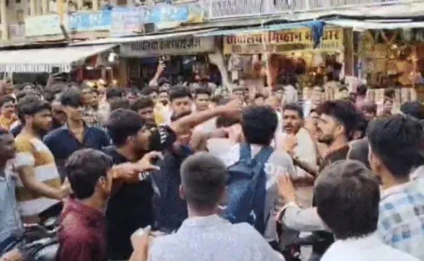 सांवरिया सेठ मंदिर में श्रद्धालुओं और दुकानदारों के बीच हिंसक झड़प,थप्पड़ से शुरू हुआ विवाद, पत्थरबाजी और लाठियों तक पहुंचा.