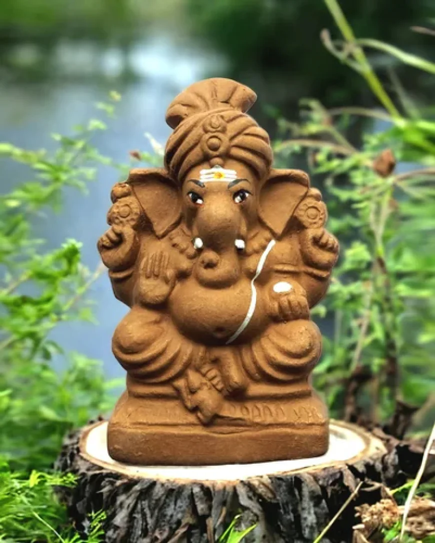 घर पर बनाएं मिट्टी की ईको-फ्रेंडली गणपति मूर्ति, जानें पूजा-स्थापना के दो शुभ मुहूर्त