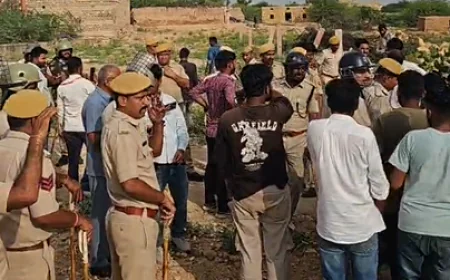 किसान की हत्या से भड़का तनाव: आगजनी, पथराव और पुलिस की सख्त कार्रवाई