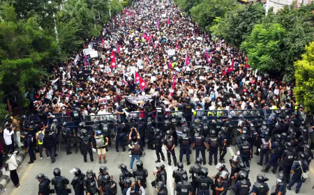 सोशल मीडिया बैन होने पर Gen-Z का उग्र प्रदर्शन,आखिर क्यों सोशल मीडिया प्लेटफॉर्म को बैन किया गया.