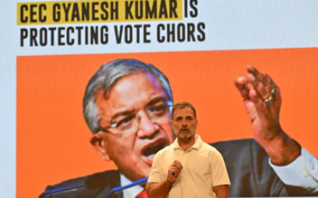 वोट चोरी' का आरोप, राहुल गांधी ने CEC की भूमिका पर उठाए सवाल