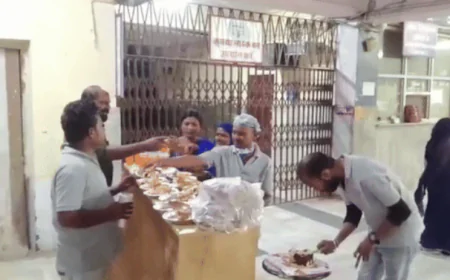 अस्पताल में जन्मदिन का तड़का: चूल्हे पर मीट, काउंटर पर समोसा, नियमों का सूप