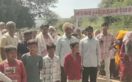 श्मशान भूमि विवाद को लेकर व्यक्ति पानी की टंकी पर चढ़ा, प्रशासन के खिलाफ उग्र प्रदर्शन