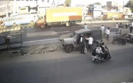 तेज रफ्तार कंटेनर ने मां-बेटी को कुचला, बुजुर्ग महिला की मौत