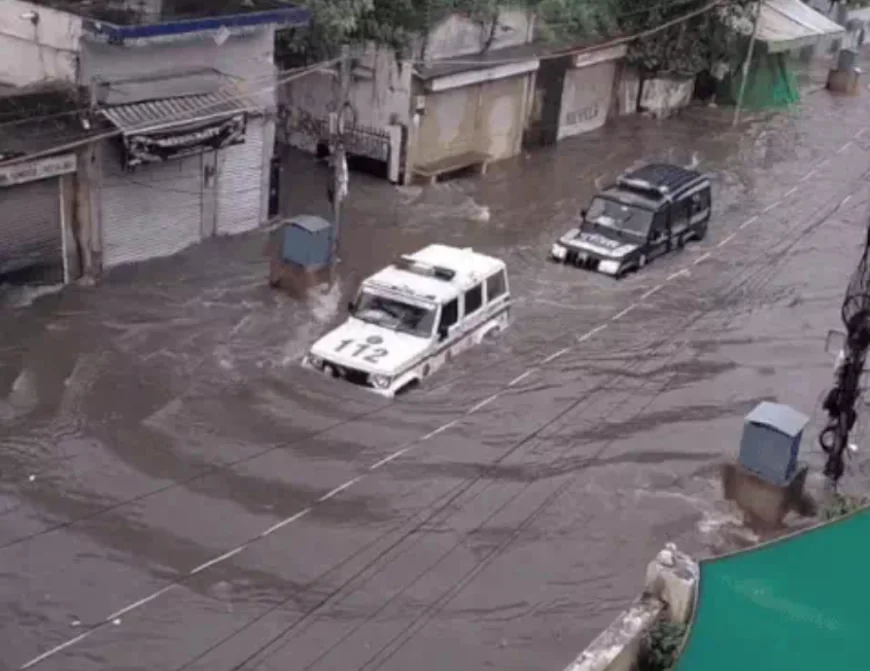 गुलाबी नगरी जयपुर में बारिश का कहर: सड़कें बनीं दरिया, जनजीवन ठप