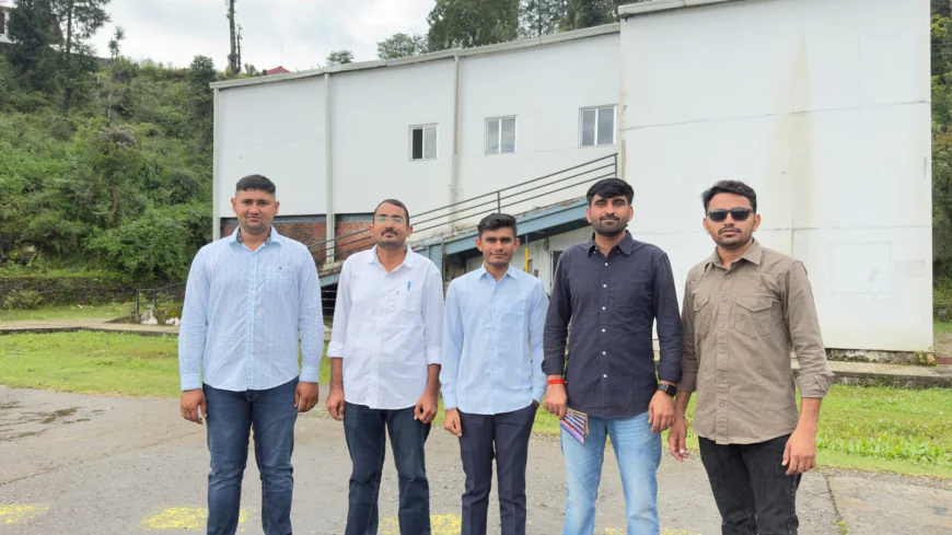 भूस्खलन को हेलीकॉप्टर से मात देकर शिक्षकों ने दी बीएड परीक्षा