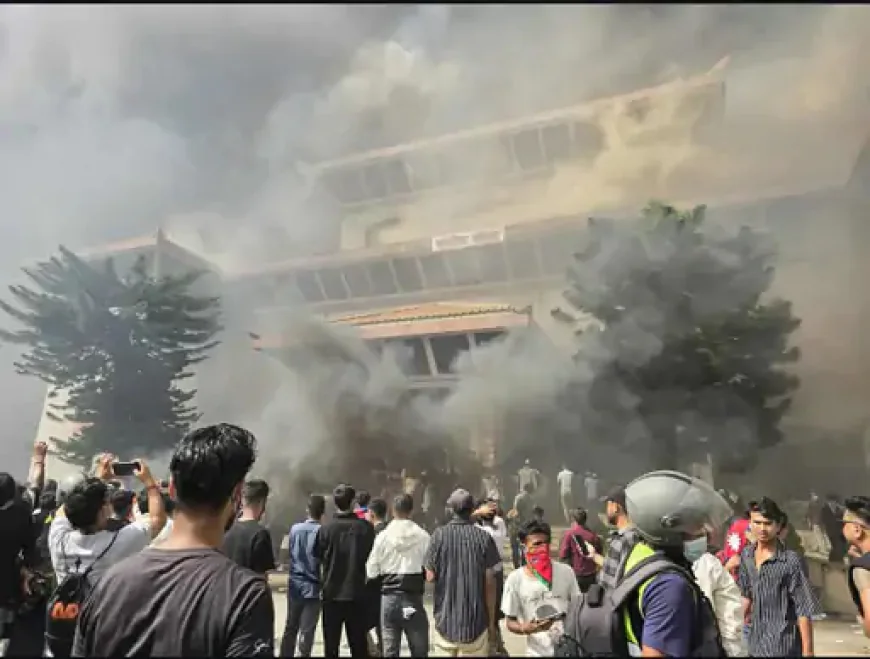 19 लोग मारे गए: सोशल मीडिया प्रतिबंध का विरोध भड़क उठा—संसद व राष्ट्रपति आवास जले; केपी ओली ने इस्तीफा दे दिया