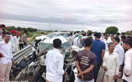 शादी की खुशियों से सूरत लौटते परिवार पर टूटा काला साया भारतमाला एक्सप्रेस-वे पर रोंगटे खड़े कर देने वाली भिड़ंत, एक ही परिवार के तीन सदस्यों की दर्दनाक मौत!