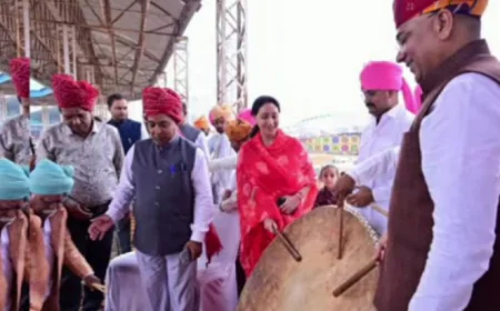 101 नगाड़ों की गूंज से थर्राया पुष्कर डिप्टी सीएम दिया कुमारी ने विश्व प्रसिद्ध मेले 2025 का किया धूमधाम से उद्घाटन, ब्रह्मा नगरी बनी उत्सव की राजधानी!