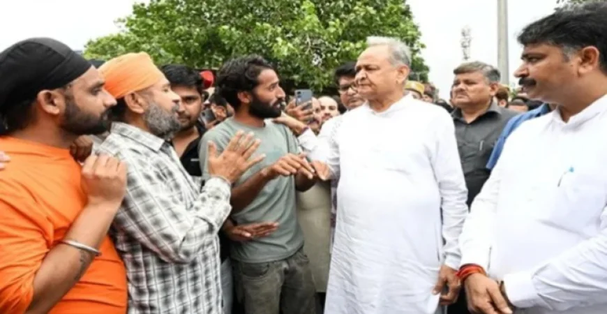 शोकाकुल परिवारों के दर्द में डूबा जयपुर,SMS अस्पताल अग्निकांड में 8 मासूम जिंदगियां खाक, पूर्व CM गहलोत ने लगाई न्यायिक जांच की मांग.