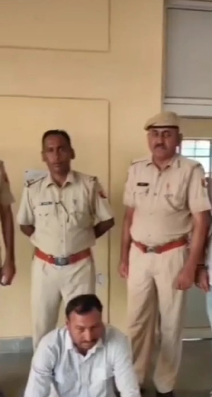 "बाड़मेर में सनसनी: महिला को धमकी देने वाला युवक गिरफ्तार, बच्चों संग आत्महत्या का वीडियो वायरल"