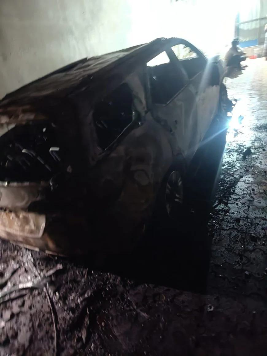 गुड़ामालानी: पार्किंग में खड़ी फॉर्च्यूनर गाड़ी में लगी भीषण आग, वाहन जलकर राख; पुलिस और ग्रामीणों ने कड़ी मशक्कत के बाद पाया काबू