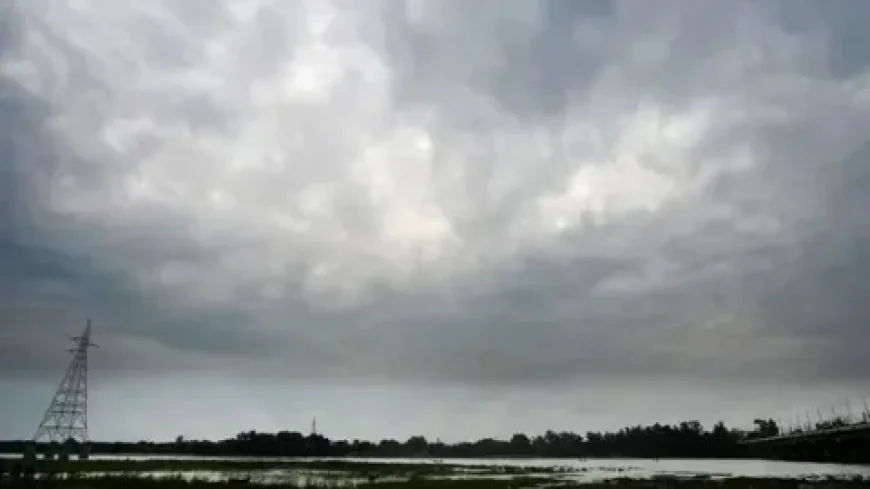 बादल गरज रहे हैं, बाढ़ का खतरा मंडरा रहा! दक्षिण-पूर्वी राजस्थान में अगले 3-4 दिनों तक भारी से अति भारी बारिश का 'रेड अलर्ट', किसानों के लिए विशेष सलाह जारी.