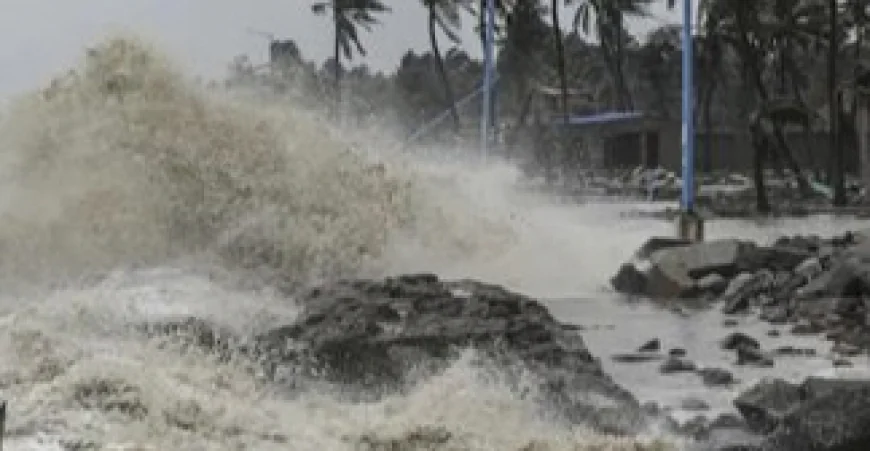 चक्रवाती तूफान की मार से सराबोर राजस्थान उदयपुर-चित्तौड़गढ़-जयपुर में रातभर झमाझम बरसात23 जिलों में रेड अलर्ट.