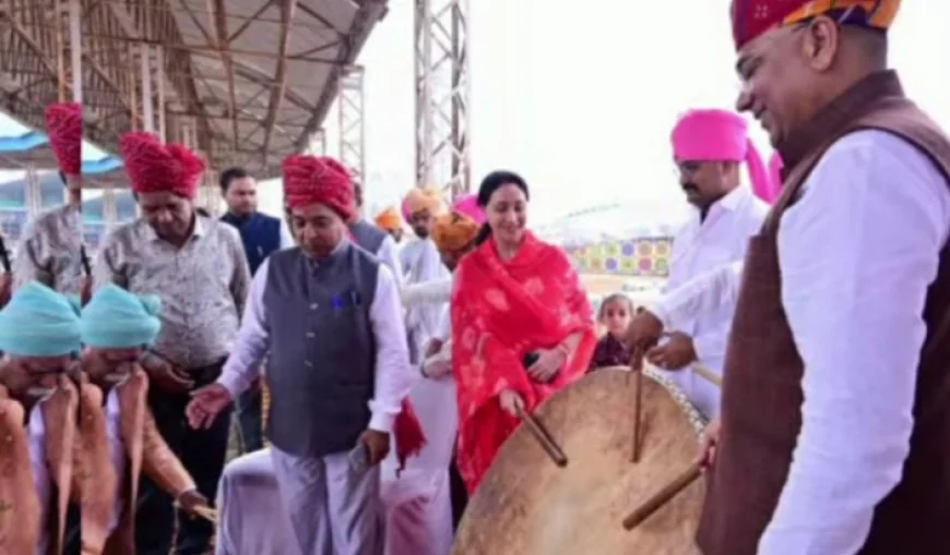 101 नगाड़ों की गूंज से थर्राया पुष्कर डिप्टी सीएम दिया कुमारी ने विश्व प्रसिद्ध मेले 2025 का किया धूमधाम से उद्घाटन, ब्रह्मा नगरी बनी उत्सव की राजधानी!