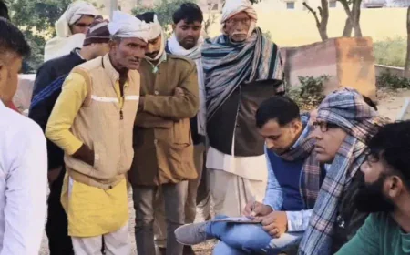 वाहन की टक्कर से दो बाइक सवार दोस्तों की दर्दनाक मौत: मजदूरों से बातचीत के लिए भरतपुर आए थे, बाइक नंबर से हुई पहचान