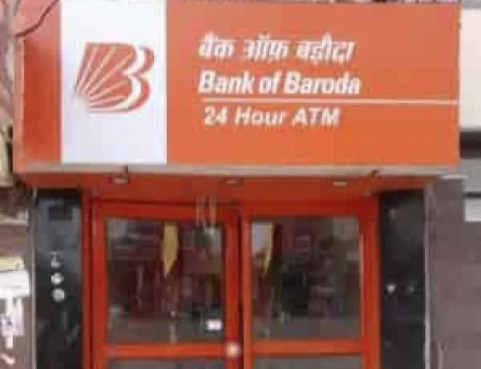 जोधपुर में दिनदहाड़े बैंक लूट की नाकाम साजिश चोर ने कैमरों पर छिड़का काला स्प्रे, गेथी से एटीएम को बनाया निशाना!