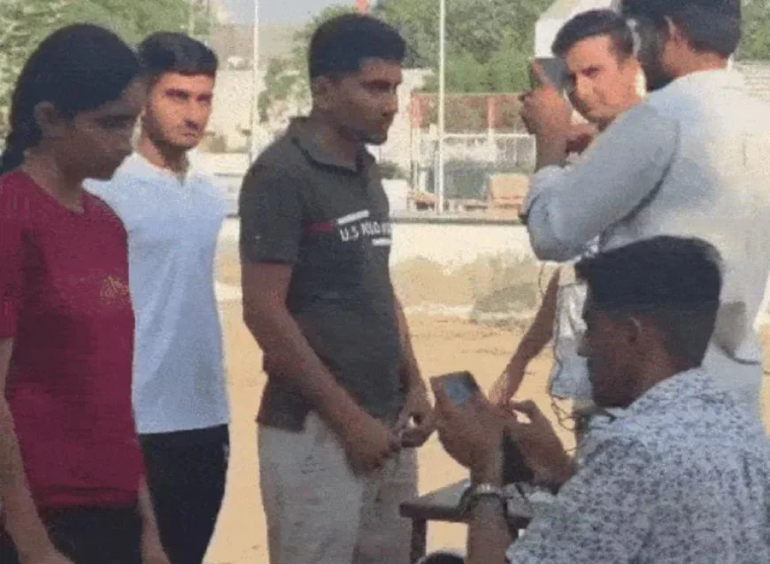 बाड़मेर में VDO भर्ती परीक्षा: सख्ती से चेकिंग, चेन लगी टी-शर्ट वाली लड़कियों को रोका; कंगन खुलवाए, फेस स्कैन के बाद ही मिली एंट्री