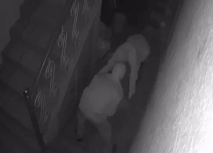 जयपुर में ज्वेलर के घर से 100 किलो की भारी तिजोरी चोरी: सीढ़ियों से घसीटते हुए बाहर निकाले चांदी के गहने, CCTV में कैद हुई सारी घटना