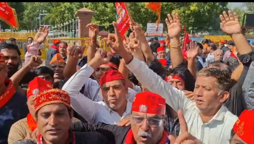 जोधपुर में भड़का सिन्धी समाज का गुस्सा इष्टदेव पर टिप्पणी से मचा बवाल, कलेक्ट्रेट तक गूंजा विरोध!