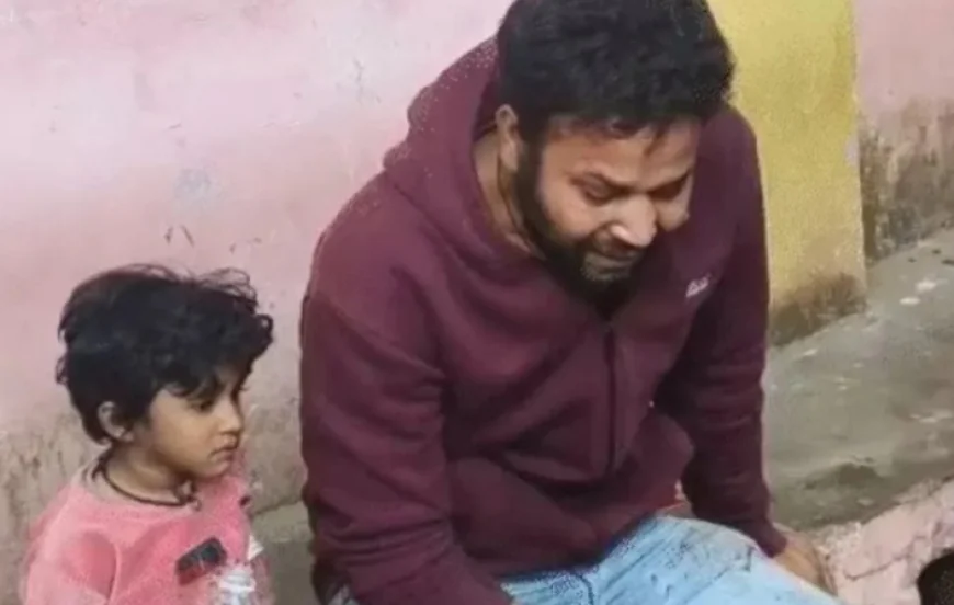 लखनऊ-आगरा एक्सप्रेस-वे पर स्लीपर बस पलटी, 5 साल के अनुराग का सिर धड़ से अलग, माँ ICU में मौत से जंग लड़ रही, पिता का रो-रोकर बुरा हाल.