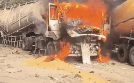 कोटा में बड़ा हादसा टला: पेट्रोल पंप से महज 300 मीटर दूर राख के टैंकर में भीषण आग, पास के धान लदे ट्रक की त्रिपाल भी जली