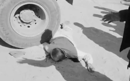 झुंझुनूं में दर्दनाक सड़क हादसा: डंपर ने बाइक सवार दादा-पोते को कुचला, दादा की मौके पर मौत, पोता गंभीर रूप से घायल