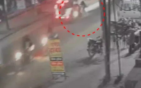 जयपुर में थार जीप की टक्कर से बाइक सवार तीन लोग घायल: ड्राइवर मौके से फरार, CCTV फुटेज से पुलिस कर रही तलाश